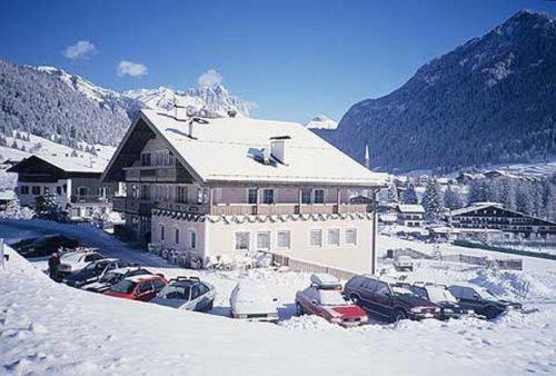 Hotel Villa Mozart Pozza di Fassa Exterior foto