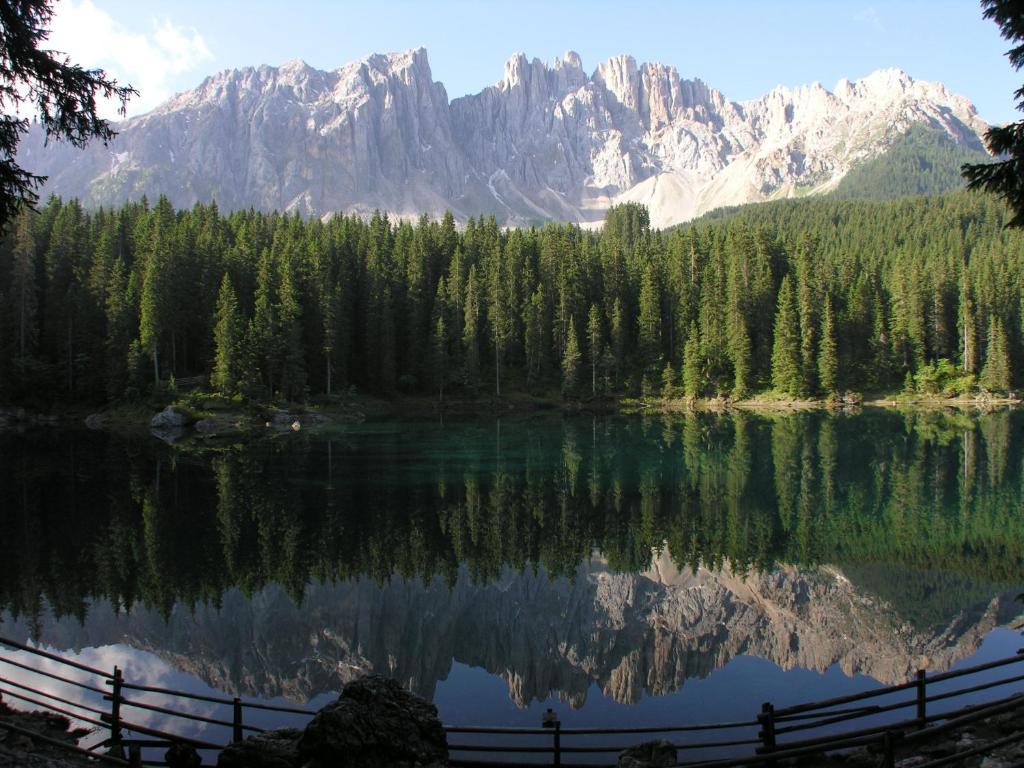 Hotel Villa Mozart Pozza di Fassa Exterior foto