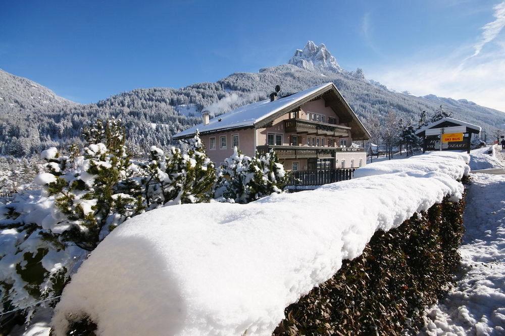 Hotel Villa Mozart Pozza di Fassa Exterior foto