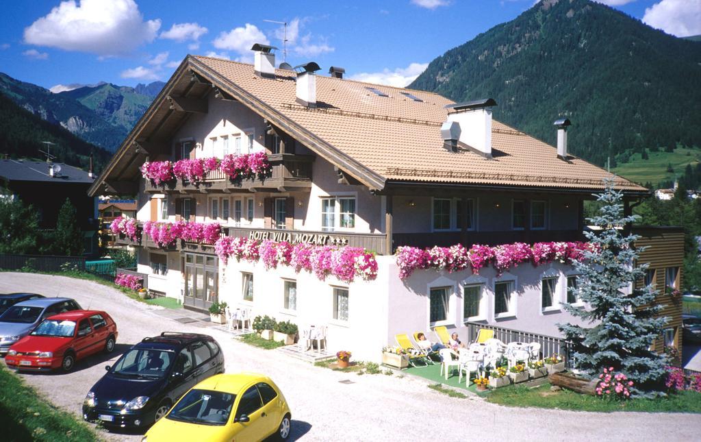 Hotel Villa Mozart Pozza di Fassa Exterior foto