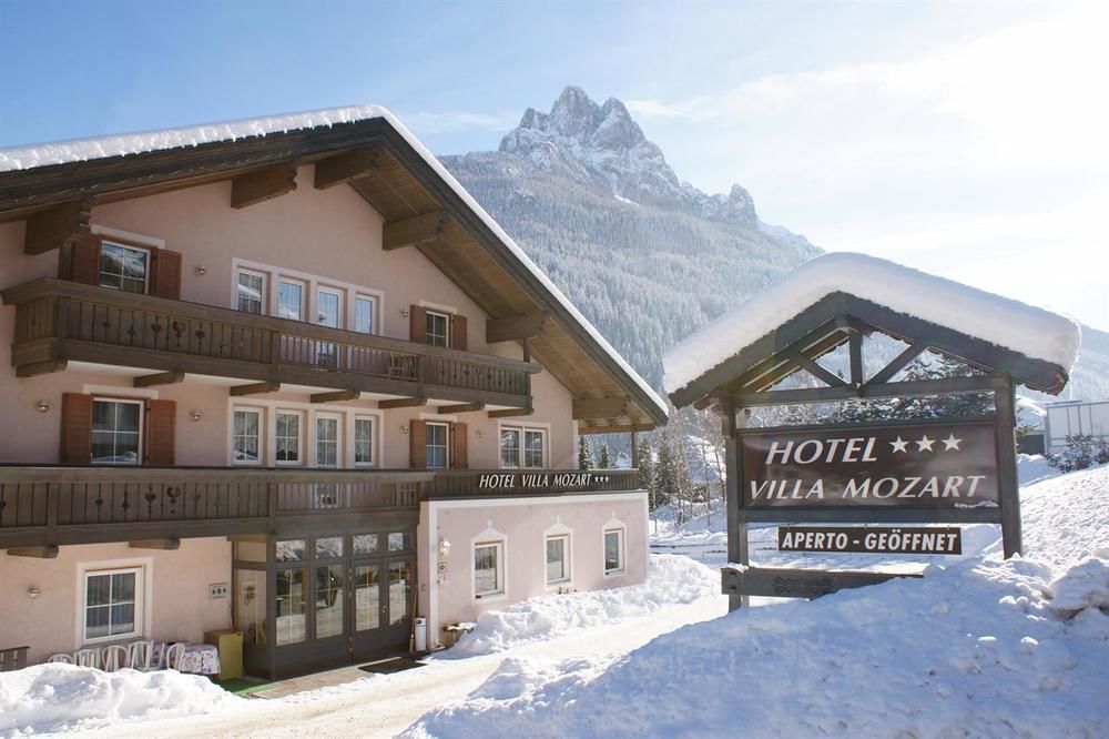 Hotel Villa Mozart Pozza di Fassa Exterior foto